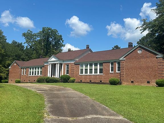 2nd image of 9 School House Rd