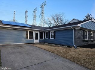 52 Hasting Ln, Willingboro, NJ 08046