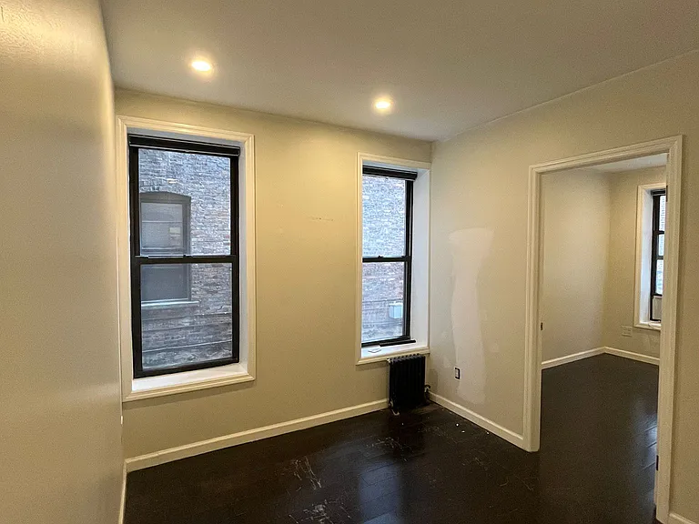 328 E 78th St #1 — Photo 4