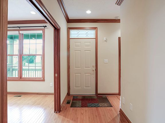 4th image of 4380 Nottinghill Dr