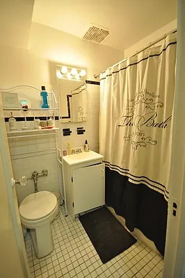 Rented by Keller Williams NYC | media 18