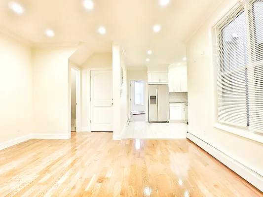 Rented by MAC Realty NY | media 3
