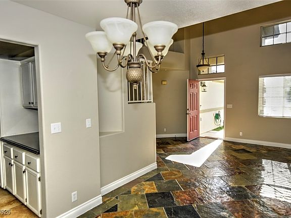 4th image of 7429 Fencerow St