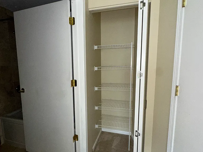 345 N La Salle Dr #2006 — Photo 19