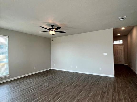 2nd image of 307 Camp Bowie Ln