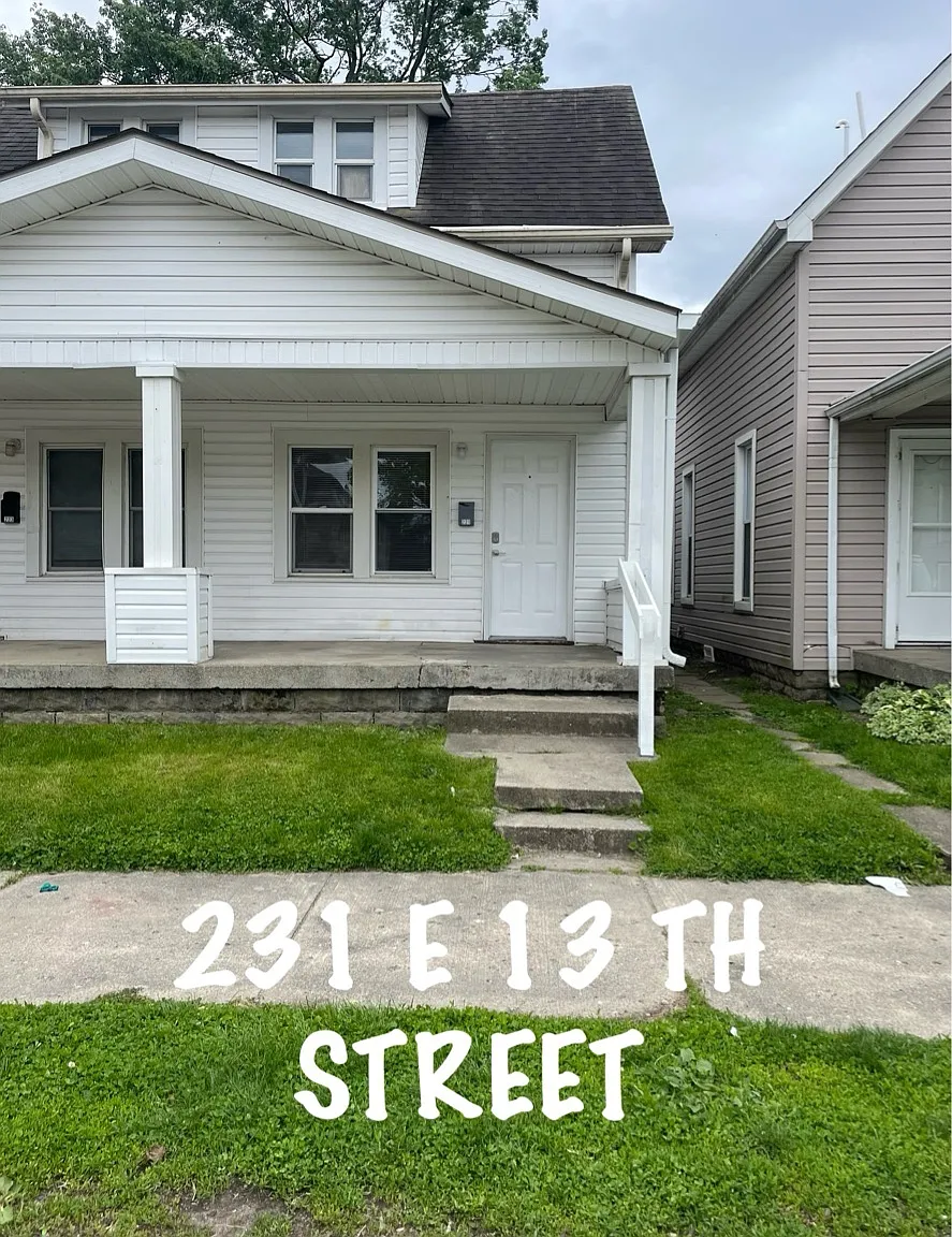 AND: 13th: 221: Duplex - 1 — Photo 1
