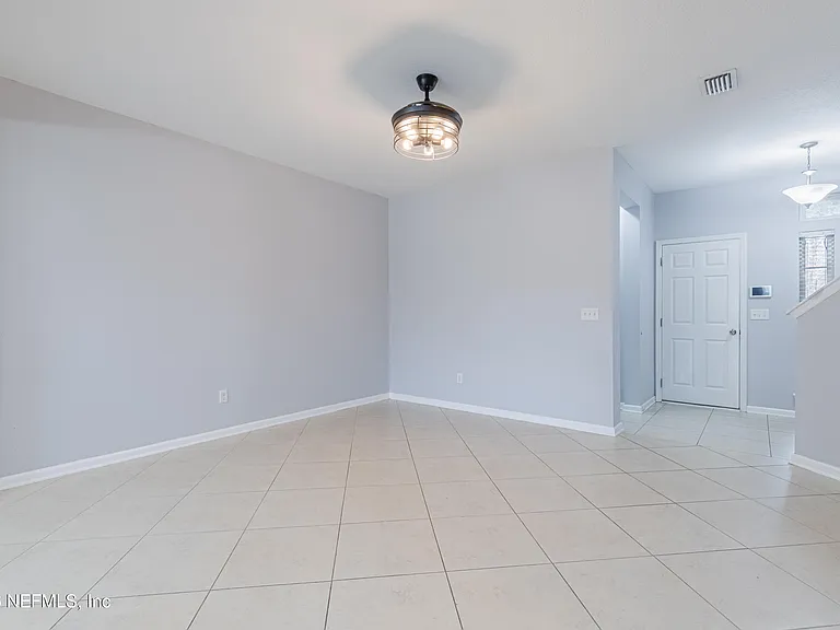 607 Reese Ave — Photo 5