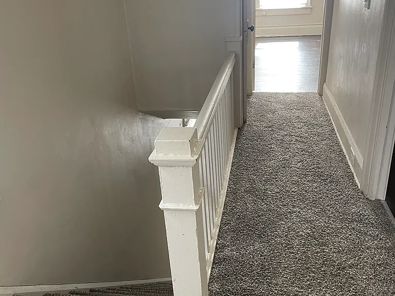 334 Robbins Ave — Photo 5