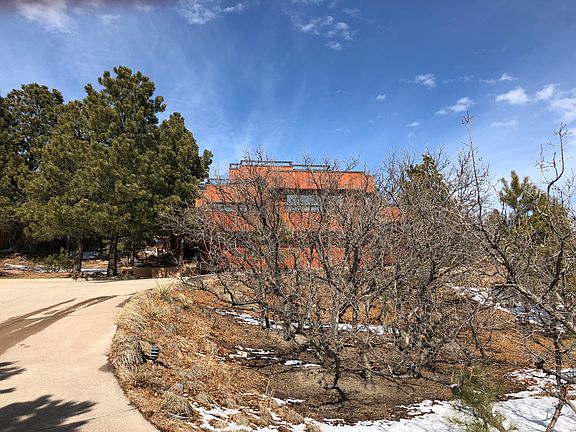 House from driveway 3