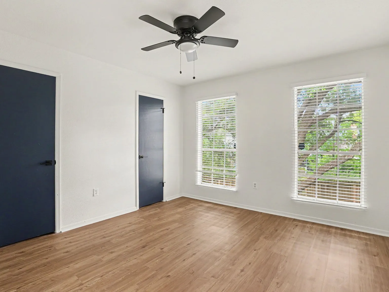 3 bed, 2000 sqft, $1,899 — Photo 4