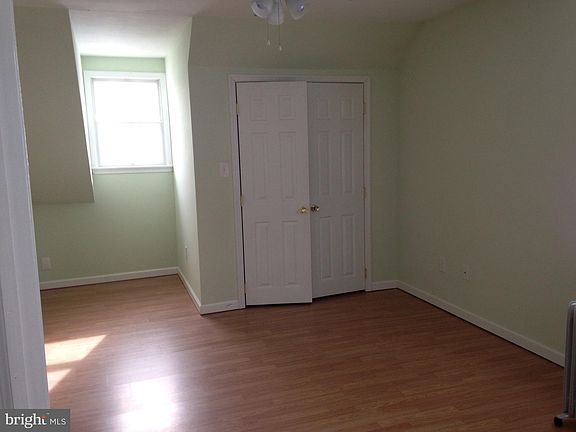 4th image of 615 Adams St APT 1