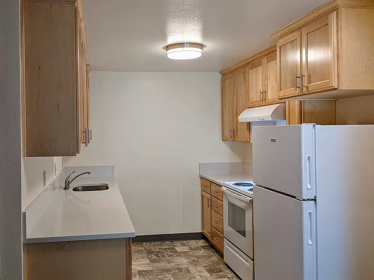 2229 Hawthorne St #D — Photo 3