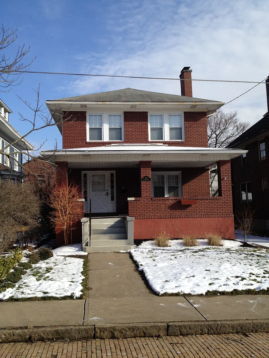 218 Emerson Ave photo 1