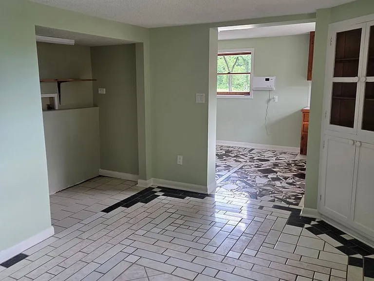 171 Gilmer St #B — Photo 5