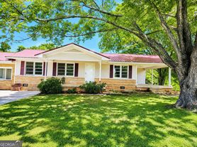 1427 B Old Hwy, Waco, GA