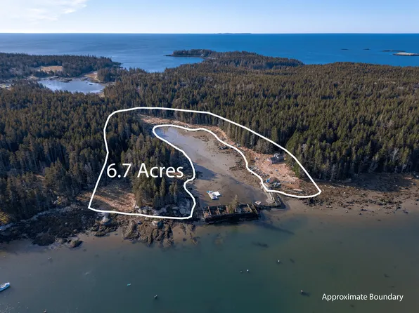 # 5 Green's Island, Vinalhaven, ME 04863