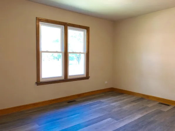 4165 Maple Ave, Brookfield, IL 60513