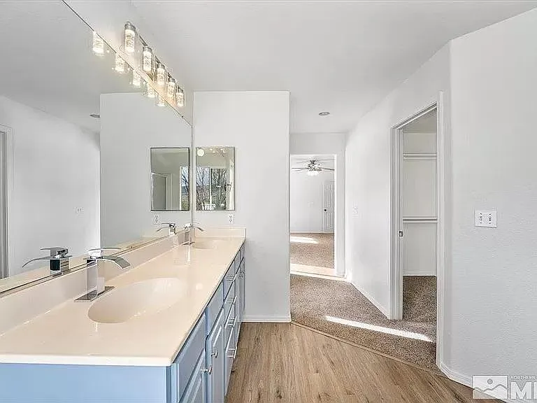 560 Golden Vista Ct — Photo 19
