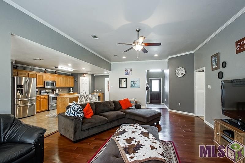 1st image of 43523 Galvez Oaks Dr