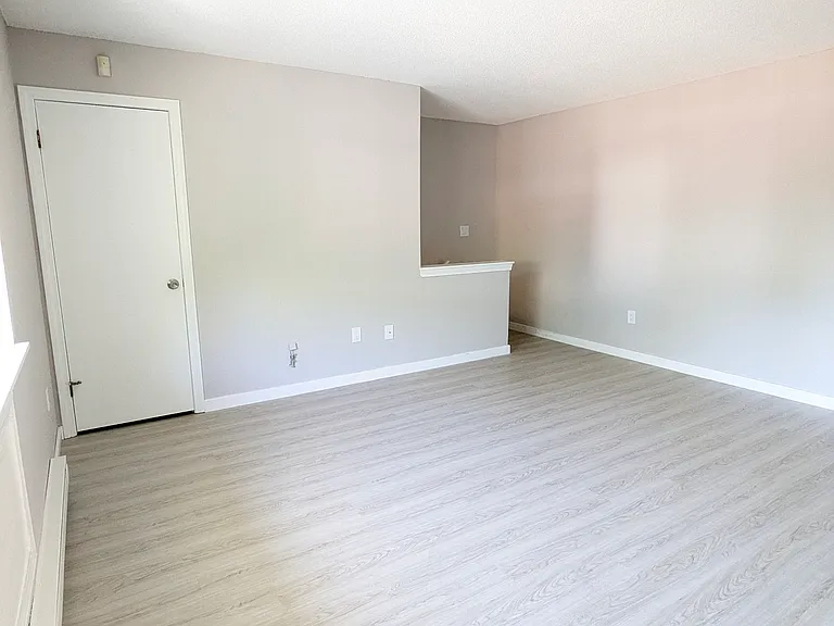 86 Sherman Ave #3 — Photo 4