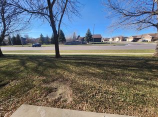 Prairie Gardens Apartments, Sioux Falls, SD 57110