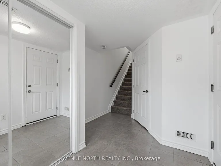 403 Gerardia Ln — Photo 3