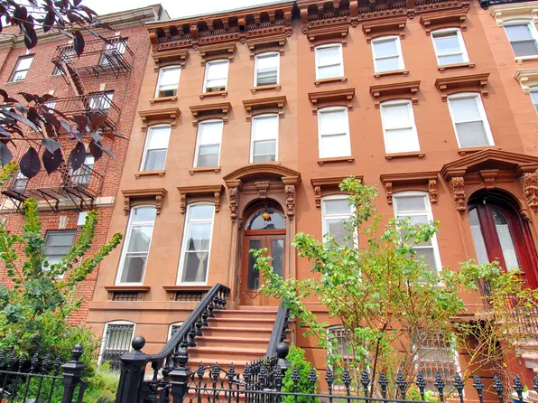 107 Lefferts Place image 1 of 8