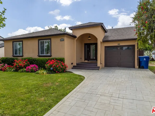 17448 Collins St, Encino, CA 91316