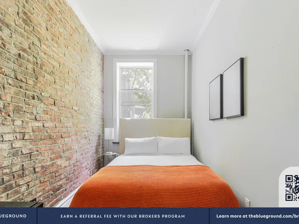 562 Hudson Street image 9 of 18