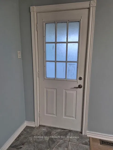 3 bed, $2,700 — Photo 4