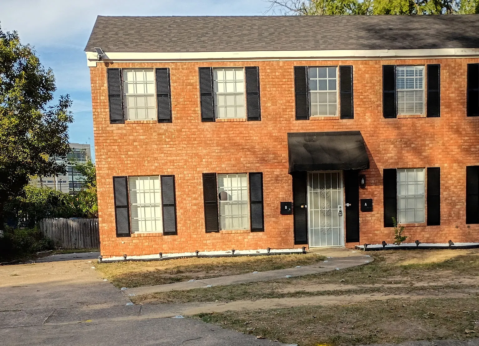 2 bed, 1025 sqft, $1,000 — Photo 1
