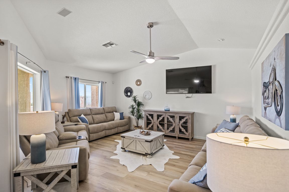 next background image