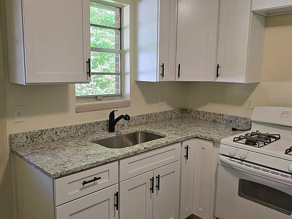 2nd image of 780 50th St Unit A