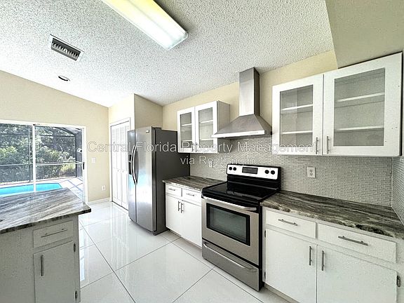 5th image of 2985 Viscount Cir