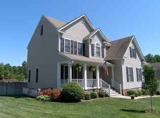 1325 Lomond Dr, Midlothian, VA 23114