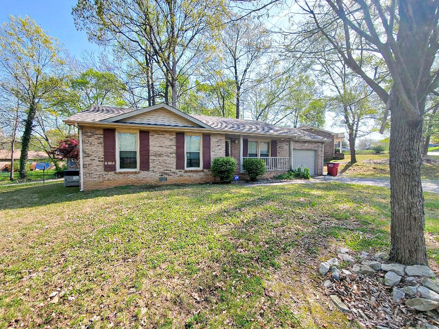 Pet Friendly Three Bedroom! — Photo 1