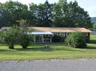 301 Maple Dr, La Follette, TN 37766