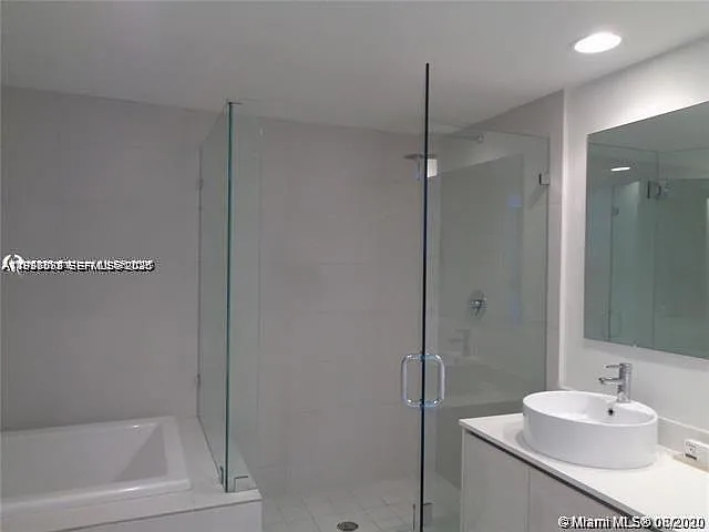 2600 E Hallandale Beach Blvd #T301 — Photo 11