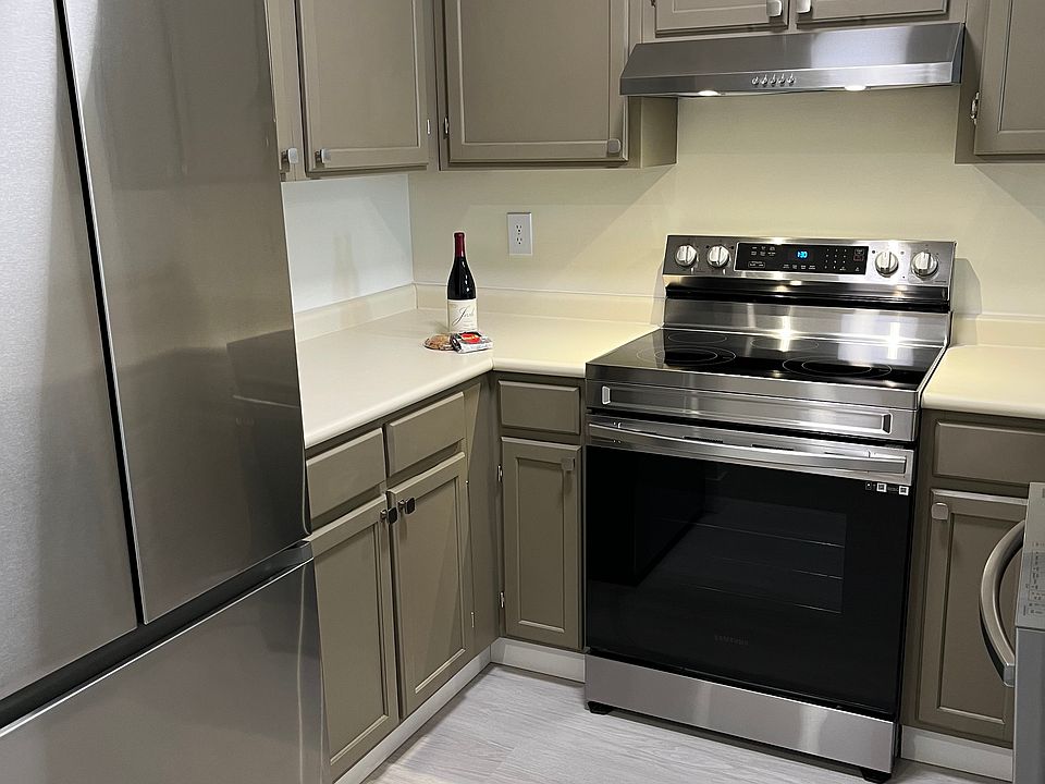 1st image of 1410 Whitney Ave #115