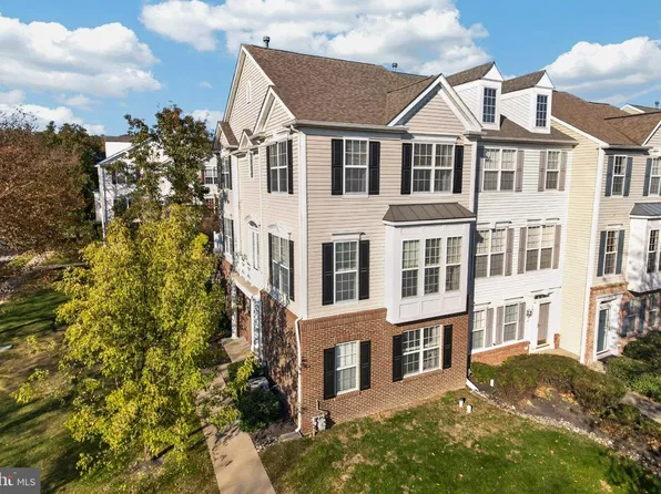 1922 Cavalier Ln, Chester Springs, PA 19425