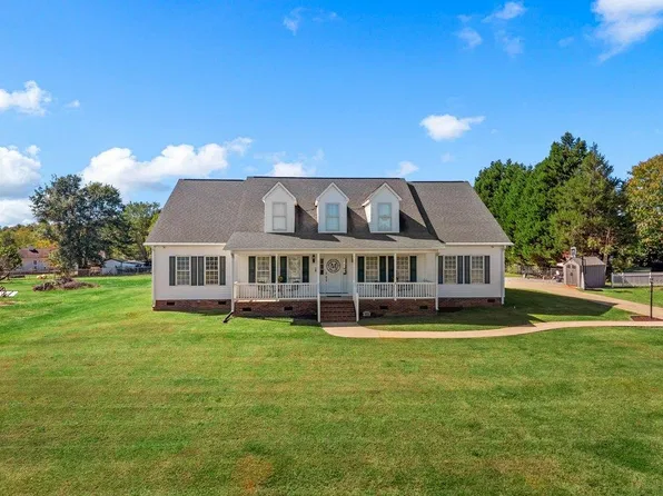 905 Belcher Rd, Boiling Springs, SC 29316