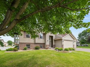 367 Garden Dr, Delano, MN 55328