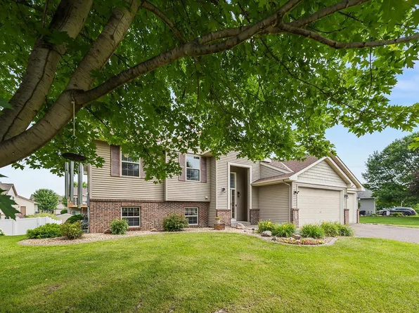 367 Garden Dr, Delano, MN 55328