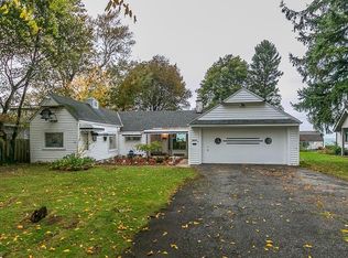 38557 N Beachview Rd, Willoughby, OH 44094