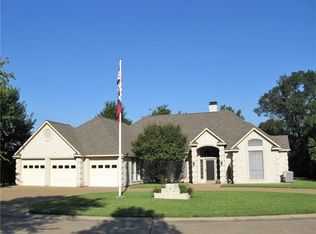 101 Heritage Ln, Terrell, TX 75160