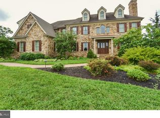 22 Colonial Dr, West Chester, PA 19382