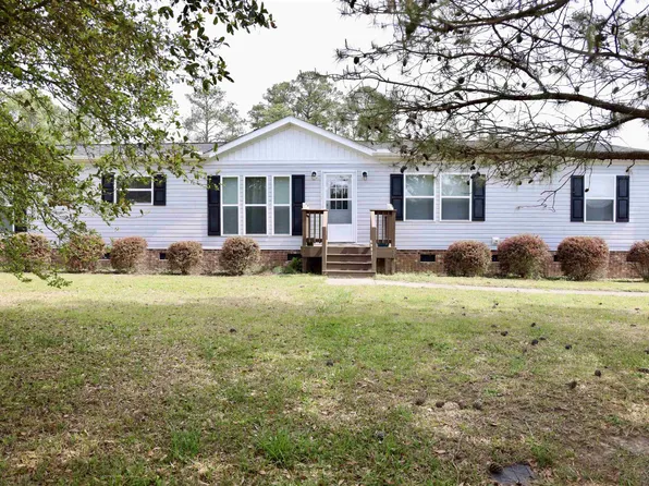 62 Rocks Edge Ln, Smithfield, NC 27577