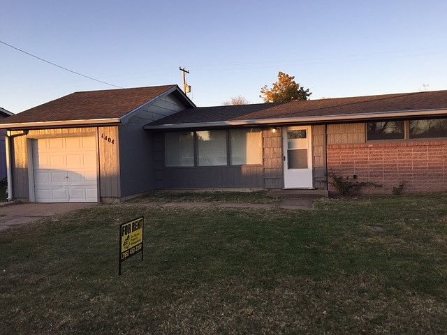 1st image of 1404 Crescent Dr