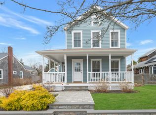237 6th St, Greenport, NY 11944