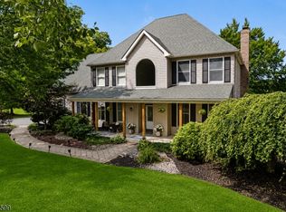 309 Greens Ridge Rd, Stewartsville, NJ 08886